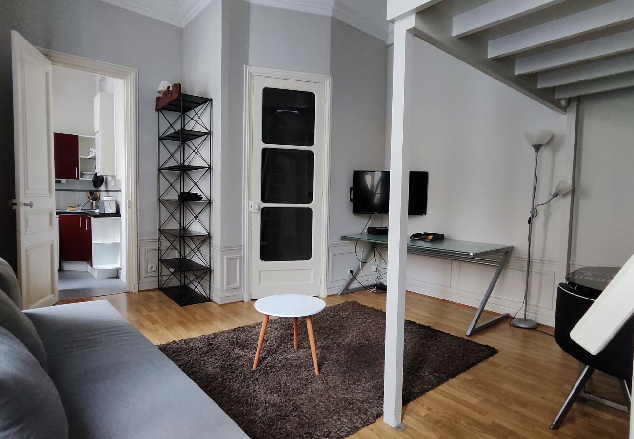 Studio in Paris - Rue Paul Valéry - Paris 16 - 116050