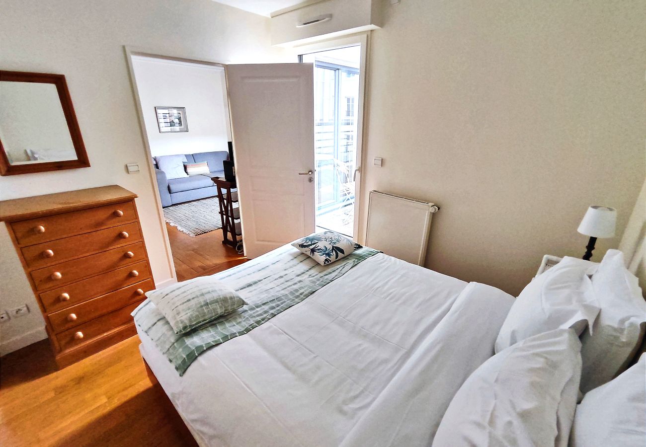 Apartment in Paris - Passage Doisy - Paris 17 - 217075