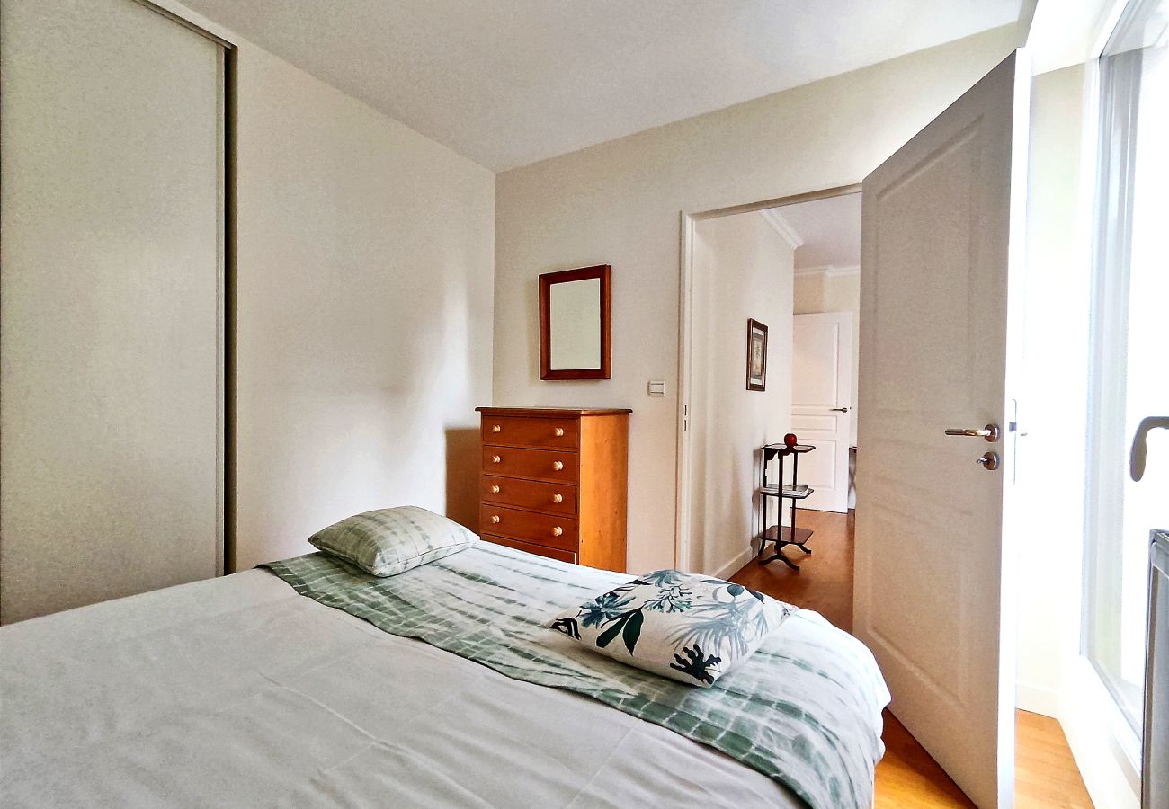 Apartment in Paris - Passage Doisy - Paris 17 - 217075